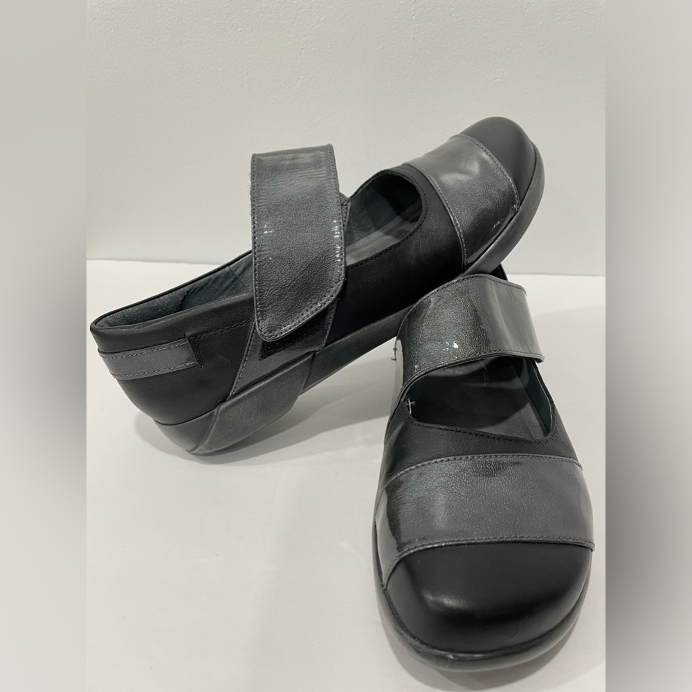 Naot Women’s Size 40 Comfortable Mary Jane Velcro Strap Shoes Made in Israel - Picture 10 of 12